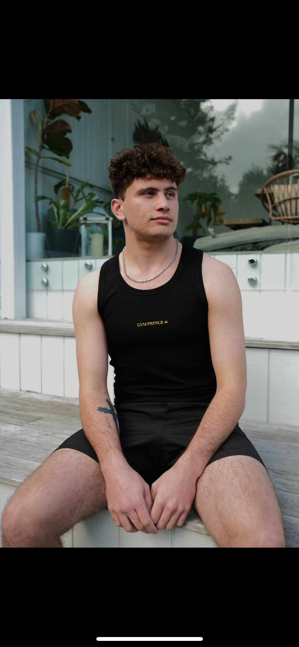 Black singlet